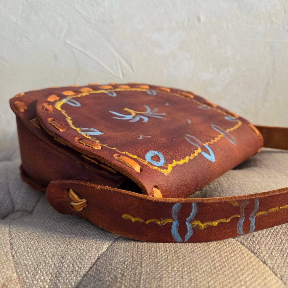 VTG 70s Hand Tooled Painted 100% Leather Saddle Bag Shoulder Purse Boho Hippie - Picture 6 of 14